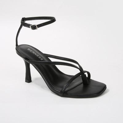 Berness Women's Nadine Slim Toe Post Ankle Strap Heels Black 11